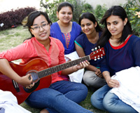 Student's Extra Curricular Activities in Campus Student's Extra Curricular Activities in Campus