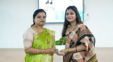 Nursing Faculty Organizes Expert Lecture on Early Diagnosis and Intervention for Neurodiverse Children