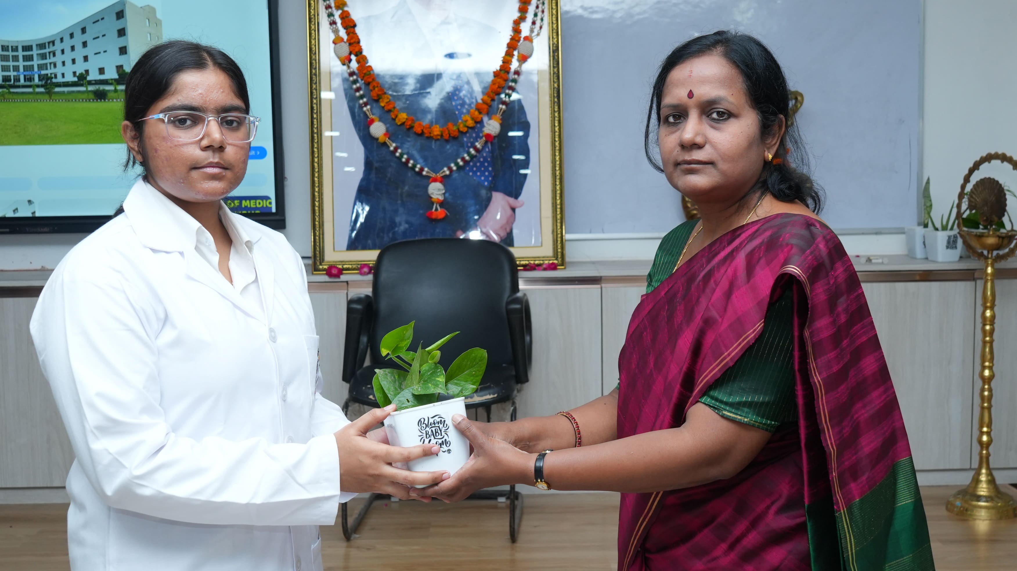 white-coat-ceremony-marks-ethical-beginning-of-mbbs-2k25-medical-journey