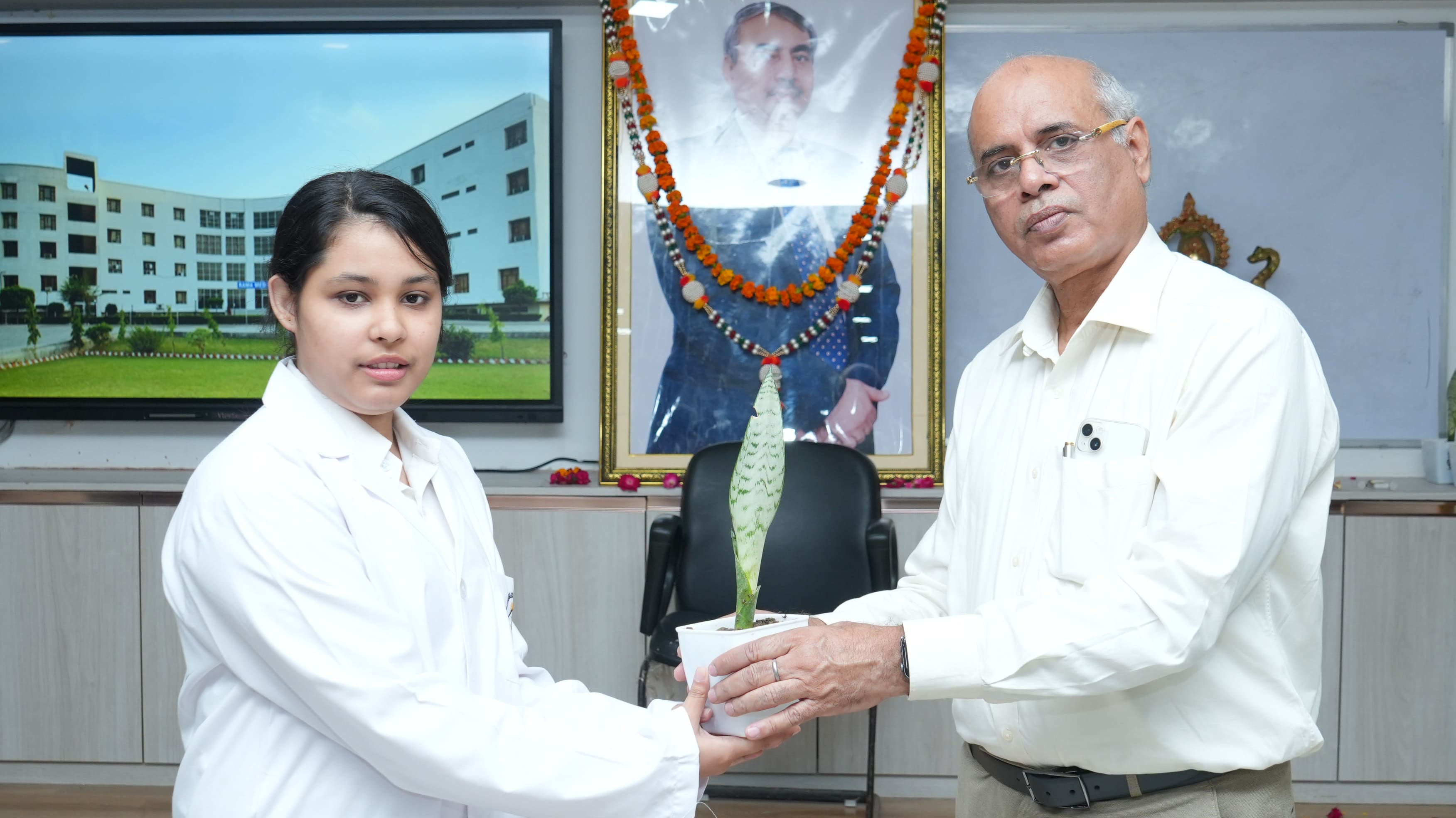 white-coat-ceremony-marks-ethical-beginning-of-mbbs-2k25-medical-journey