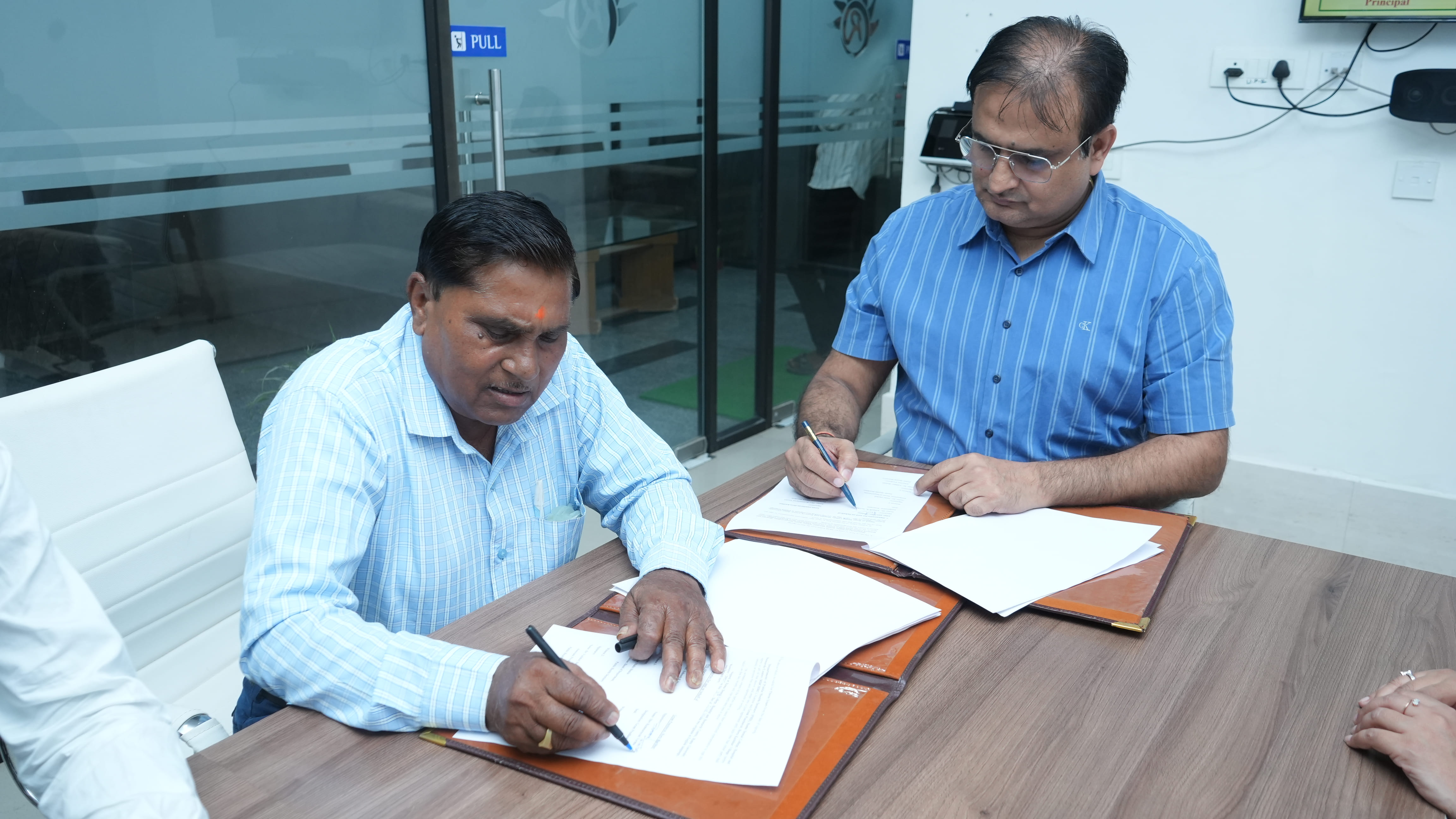 dentistry-signs-mou-with-hora-kachhar-village
