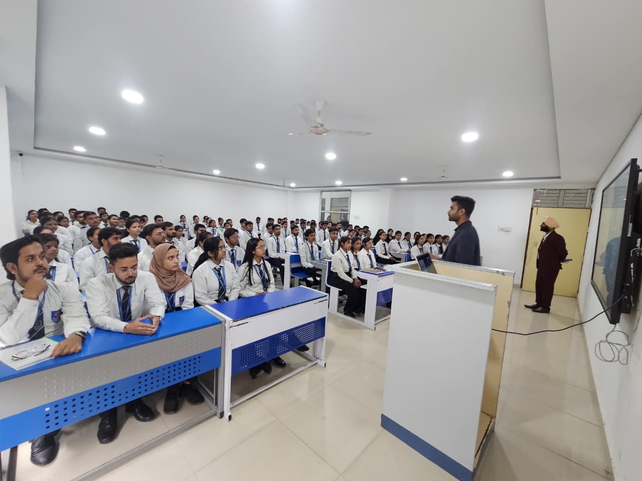 hike-education-conducts-campus-placement-drive-ru