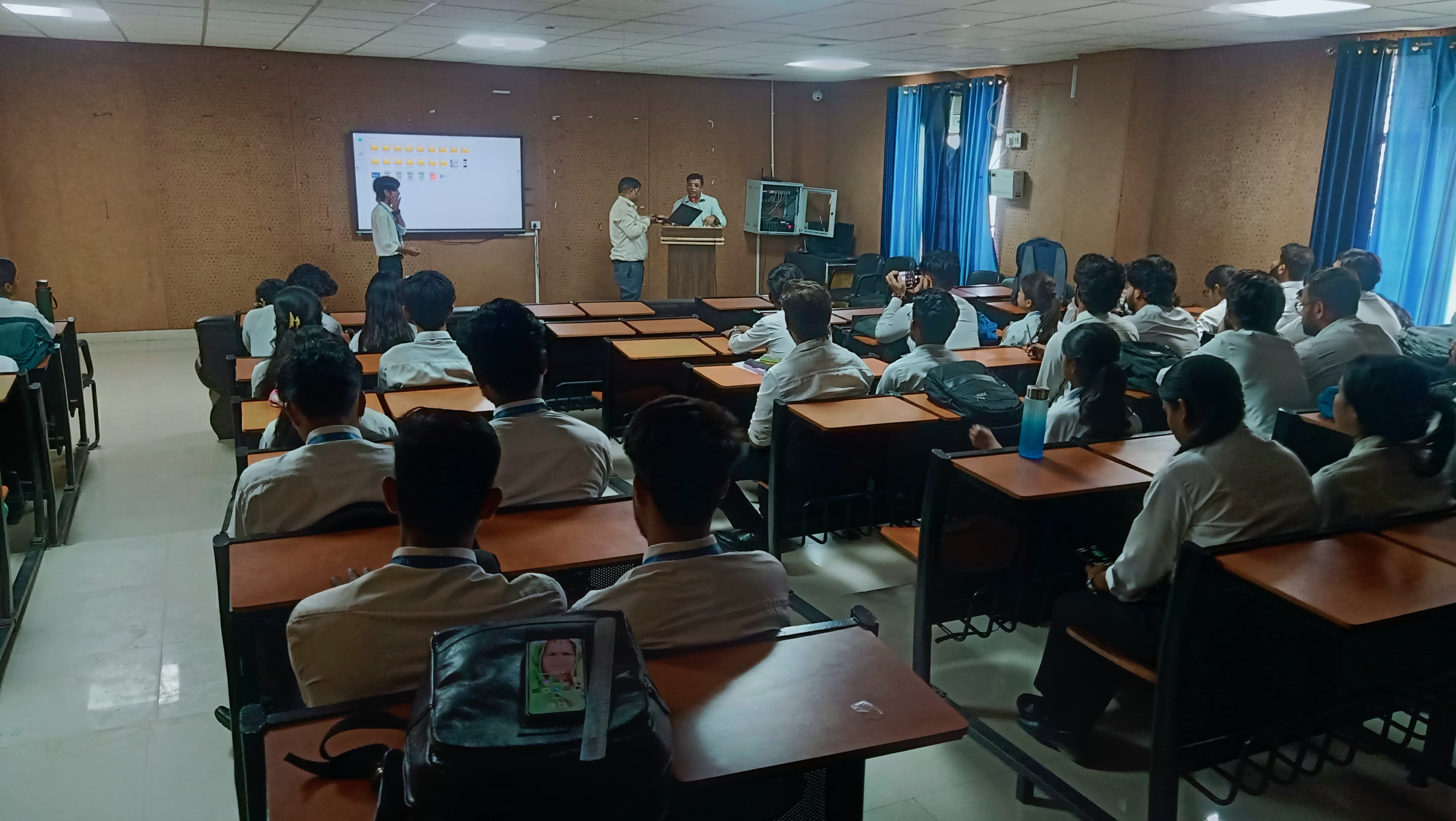 seminar-on-employability-skills-aptitude-and-personality-development-enhances-career-readiness-of-students